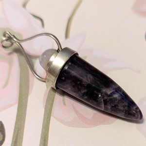 Amethyst with small Quarts Crystals